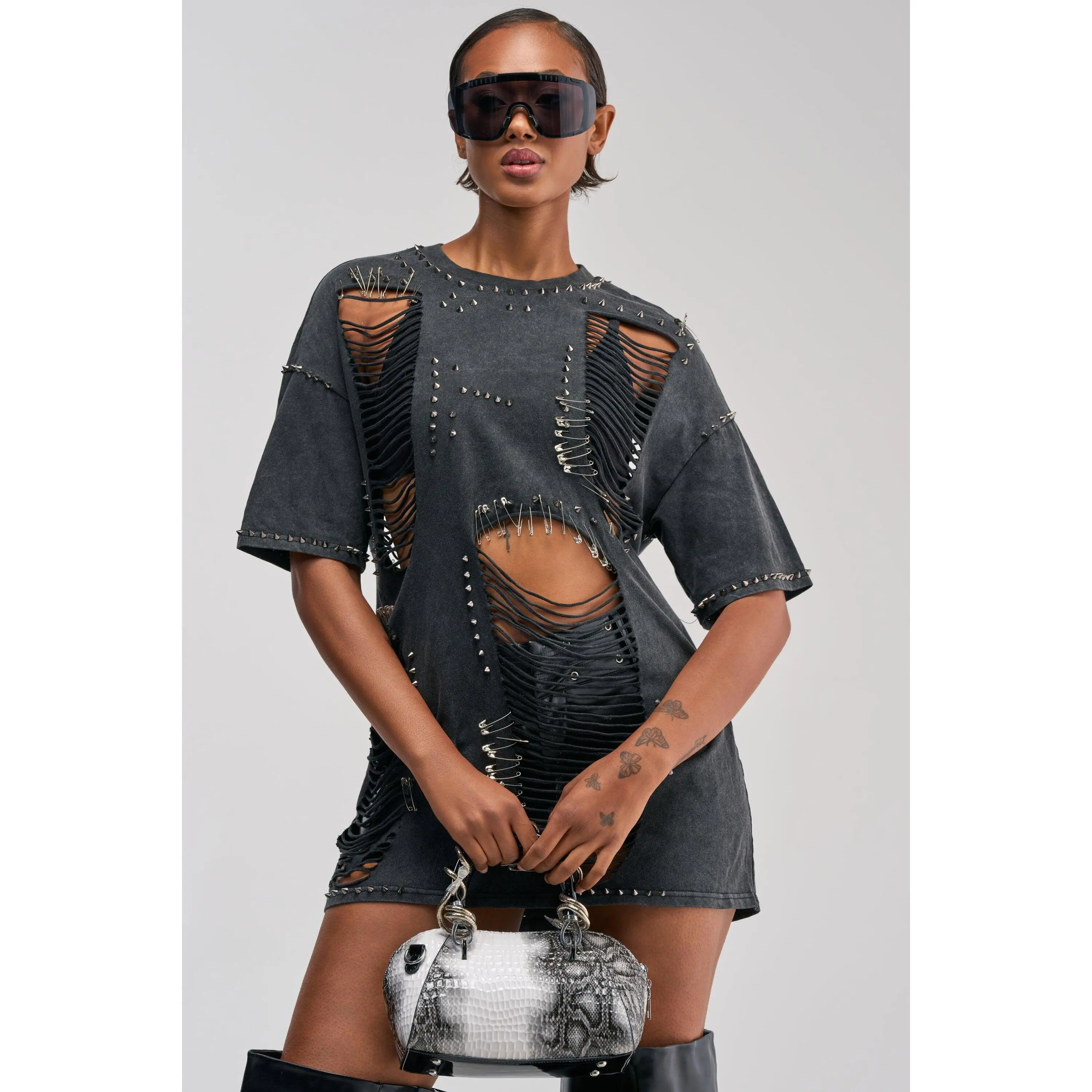 MARGOT DISTRESSED STUDDED SHORT SLEEVE TEE