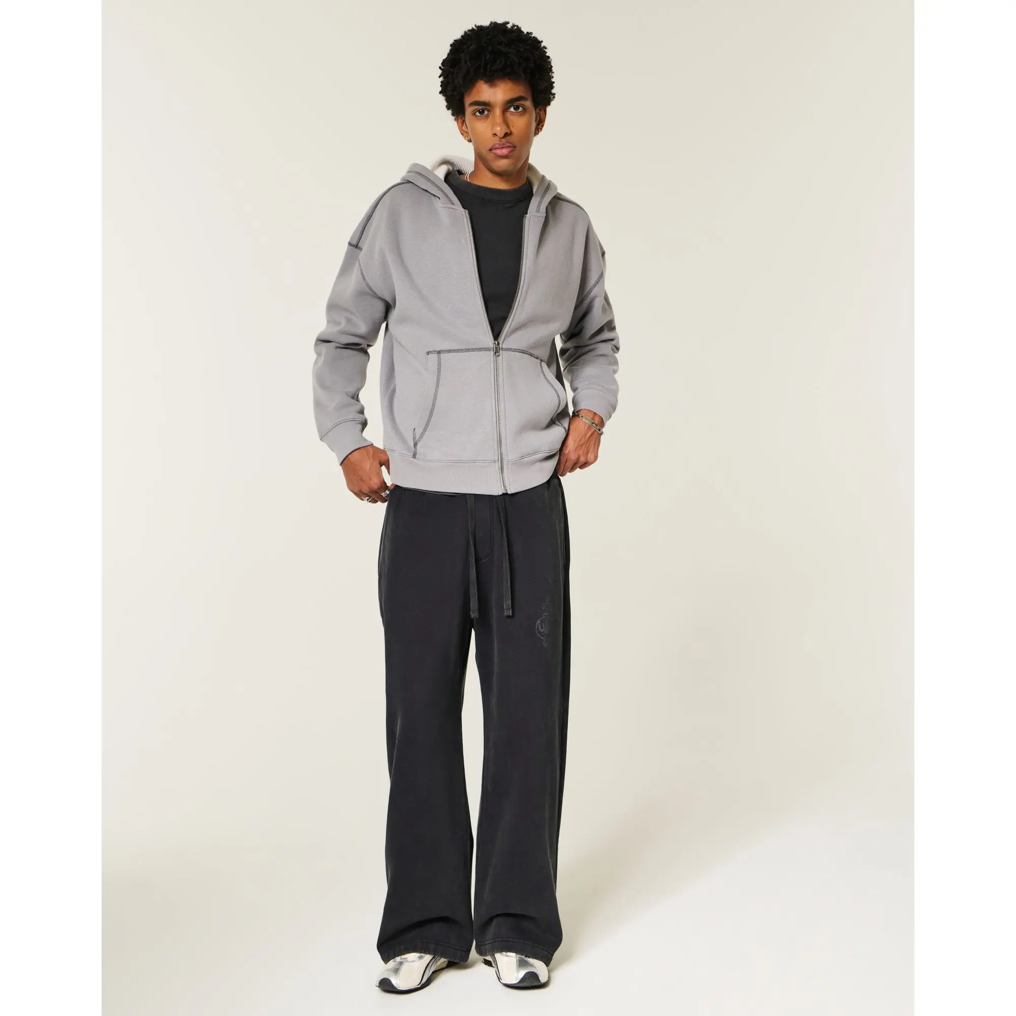 Hollister Feel Good Graphic Super Baggy Sweatpants