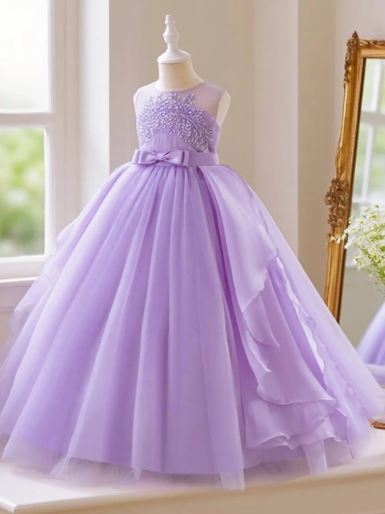 unique design of the girls' long skirt is suitable for girls' Dress Up Gown birthday parties piano concerts important performances and wedding flower girls