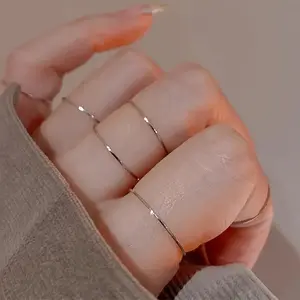 5pcs Minimalist Thin Band Ring Set, Gold Tone Stackable Midi Knuckle Rings, Simple Geometric Finger Rings for Women