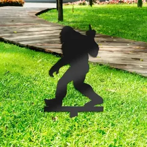 Sasquatch Silhouette Yard Stake, Durable Outdoor Decor Garden Accessories for Garden and Patio, Exterior Decorative Statues, Perfect Housewarming Or Halloween Gift