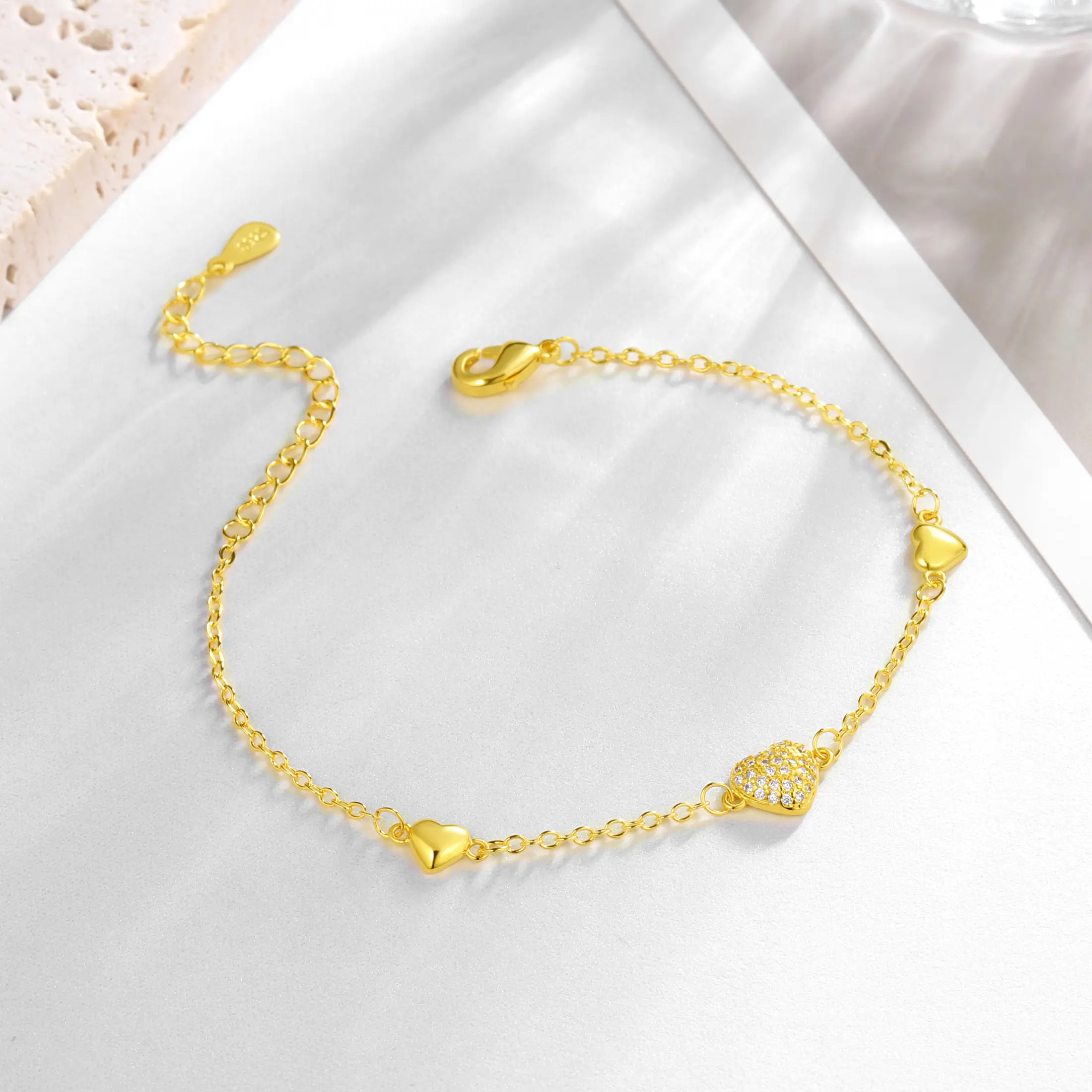 Fasjewly Heart Adjustable Bracelet for Women 14K Gold Plated Love Bracelet - Suitable for expressing love and giving gifts