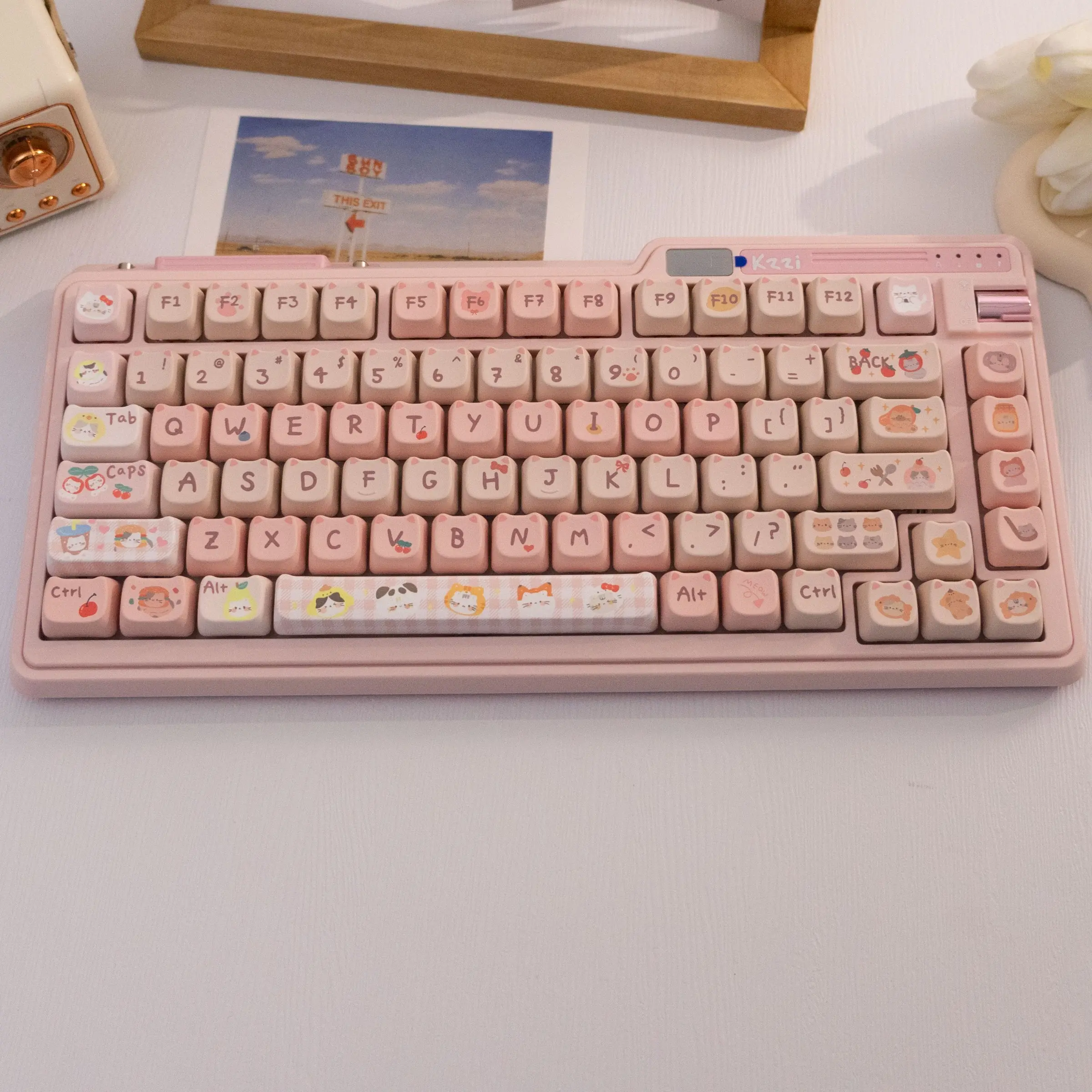 135 Key Meow Theme Keycaps, Pbt Material, Dye Sublimation, Mao Profile, Craftsmanship, Aesthetics, Compatible with Mx Axis, Fits Keyboard Models 61/64/68/87/96/104/108, Keycap Set