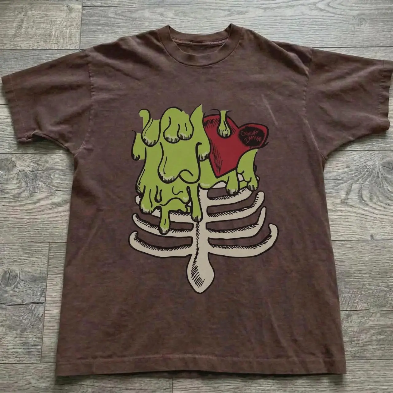 Vintage Bone Graphic T-Shirt, Y2K Skeleton Ribcage Printed Graphic Tee, Edgy Gothic Grunge Streetwear Style Loose Fit Casual Unisex Heavy Cotton T-Shirt