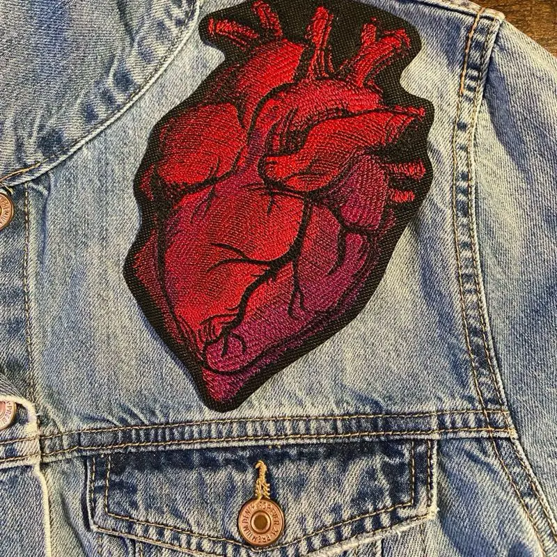 Anatomical Heart Embroidery Craft Patch - 2 Sizes (2.44"x3.82"), High-Quality Polyester Yarn, Art-Rich Embroidery, Iron-On/Sew-On, Durable Stitching for Wear, Stitched Colors, Clothing Sewing Accessory