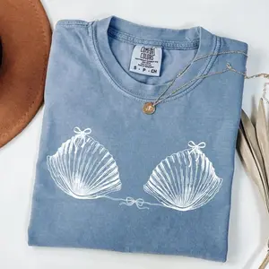 #SummerVibes Comfort Colors Vintage 90s Seashell TShirt, Ocean Lover Tee, Summer Trip TShirt, Mermaid T-Shirt, Preppy Coastal Aesthetic Tee, Coquette Bow Beach T-Shirt