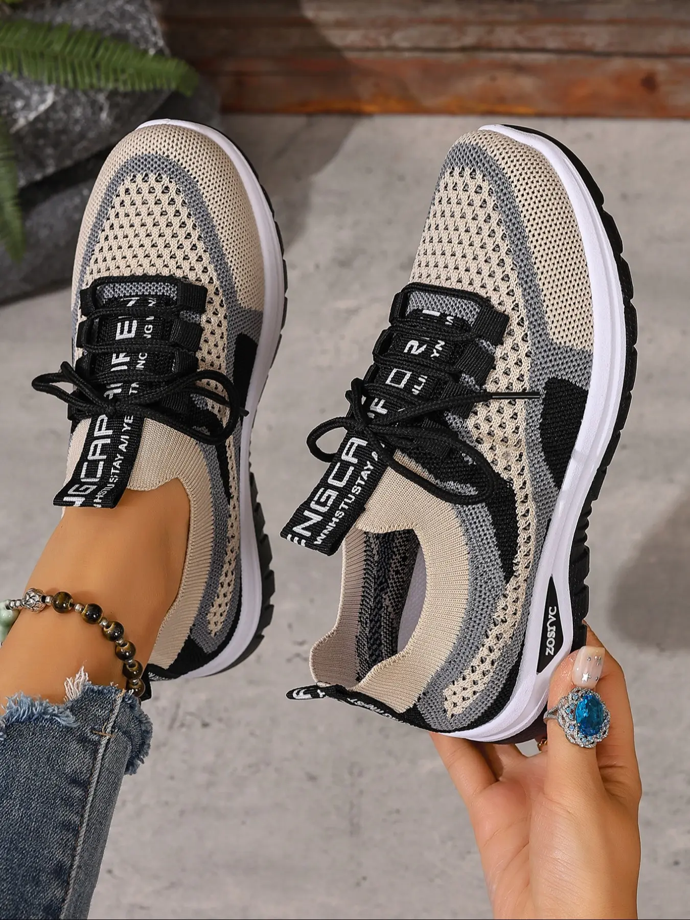 Spring New Women's Casual Sports Shoes, Sporty Running Shoes, Running Training Shoes, Lightweight Soft Sole, Outdoor Comfort Anti-Slip Walking Shoes, Low Top Lace-Up Running Shoes, Versatile Running, Shoe For Runners, Running Training Footwear