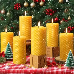 6 handmade rolled beeswax candles in a honeycomb pattern, natural yellow pillar candles, burn cleanly, suitable for home decoration, Christmas, and Easter. Home decoration and creating a cozy atmosphere.