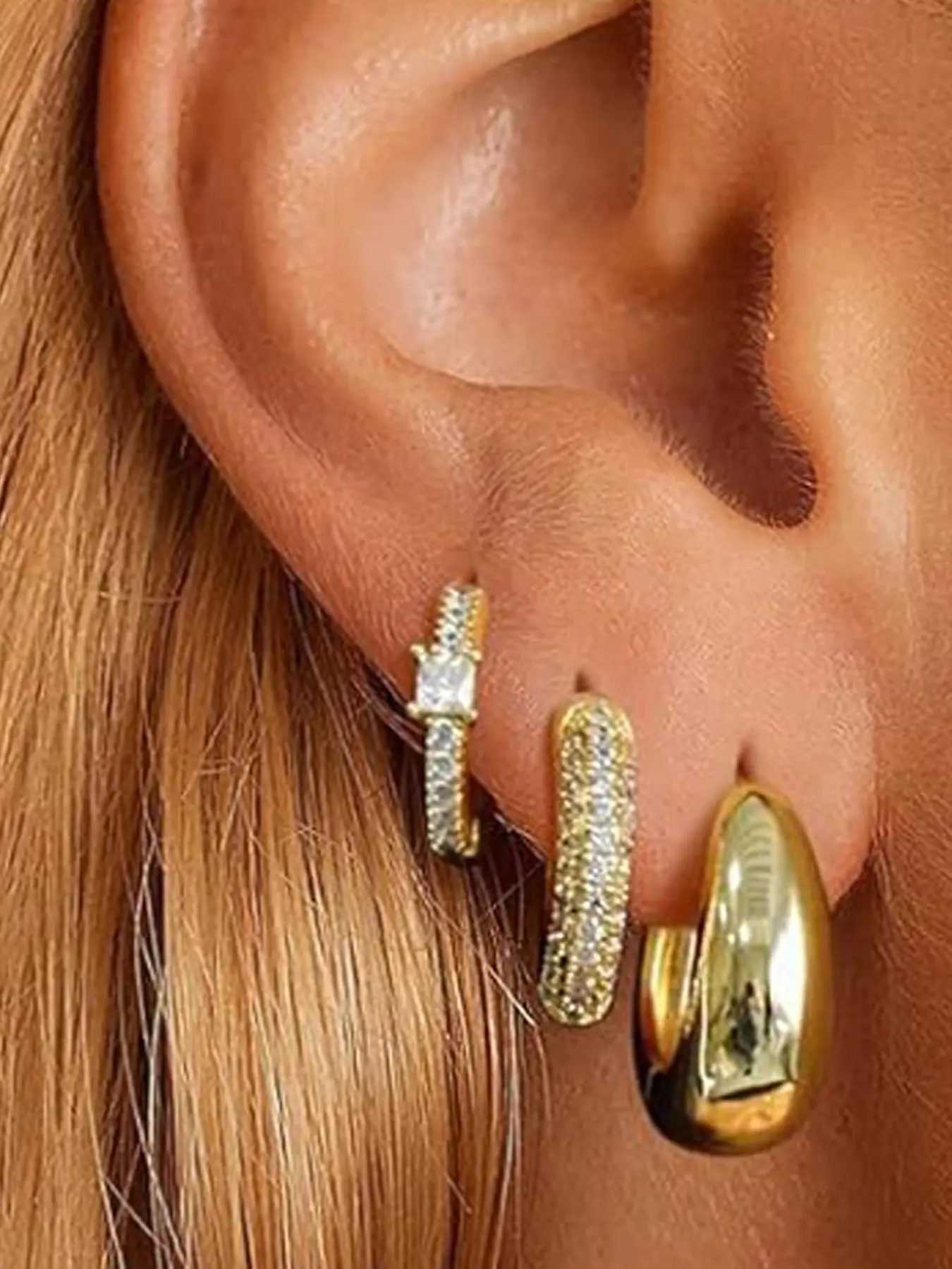 Women's Chunky Hoop Fashion Earrings — 3-Pair Set Hoop Earring Sets. 14K Gold-Plated / Silver-Tone Vintage-Style Stackable Hoops. Bold & Stylish Design, Hypoallergenic, Suitable for Multiple Piercings. A Perfect Valentine's Day Gift for Her.