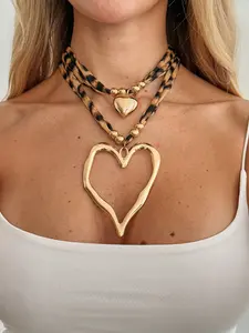 2pcs Bold Layered Heart Necklace, Gold-Toned Leopard Print Design, Y2K-Glam Statement Accessory, Suitable For Party & Edgy Looks, Gift For Fashion Enthusiasts