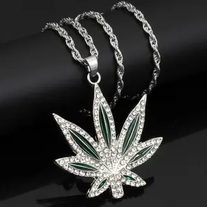 Unisex Rhinestone Maple Leaf Pendant Necklace, Zinc Alloy Chain and Link, Punk Hip Hop Street Style Costume Jewelry, Trendy Accessory for Party & Daily Wear