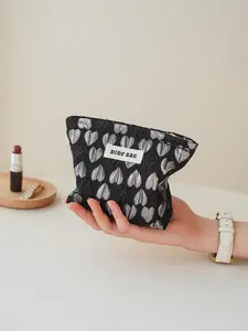 Heart Pattern Makeup Bag, Portable Cosmetic Storage Bag, Zipper Makeup Organizer Pouch, Versatile Storage Bag for Travel, Office, Home, Handheld Cosmetic Pouch
