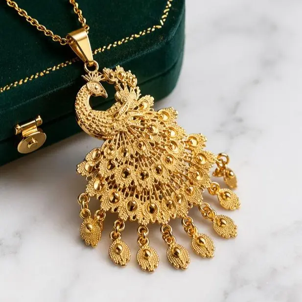 Women's Gold Aesthetic Metal Coating Peacock Motif Pendant Necklace - 50cm Long, Elegant Style, Gift Packaging, Daily Wear, Bird Motif Necklaces