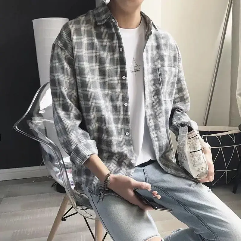 Men's Fashion Korean Style Plaid Flannel Long-Sleeve Loose-Fit Button-Up Casual Autumn Overshirt, Menswear, Grid Pattern, Size M, Button-Up Shirt