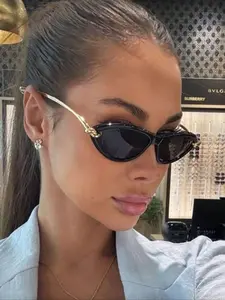 Luxurious Women's Cat Eye Vintage Y2K Designer Party Glasses, Retro Style Eyewear for Fashionable Look, Perfect for Special Occasions