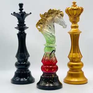 3-Piece Minimalist Polyresin Modern Art Chess Statues - Creative Knight, Queen, King Figurines - Matte Black, Metallic Gold, Ombre Gradient Sculptures - Avant-Garde Tabletop Decor for Luxury Home, Office