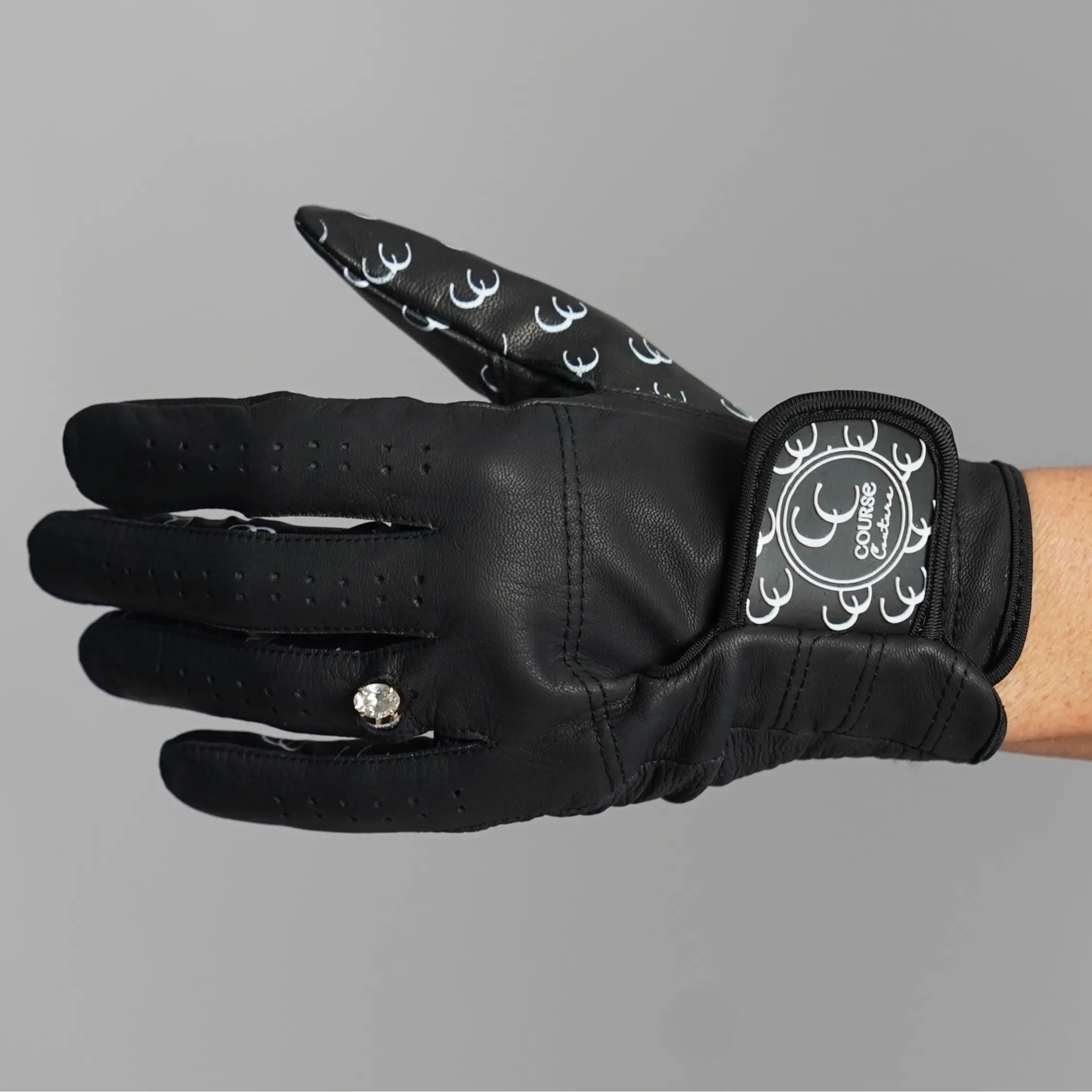 The Onyx Signature Glove The Onyx Signature Glove