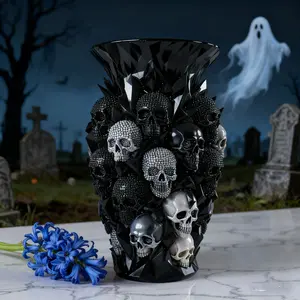 Gothic Resin Skull Vase Garden Ornament, Skeleton Flower Holder for Fresh Dried Blooms, Halloween Desktop Decor for Adults