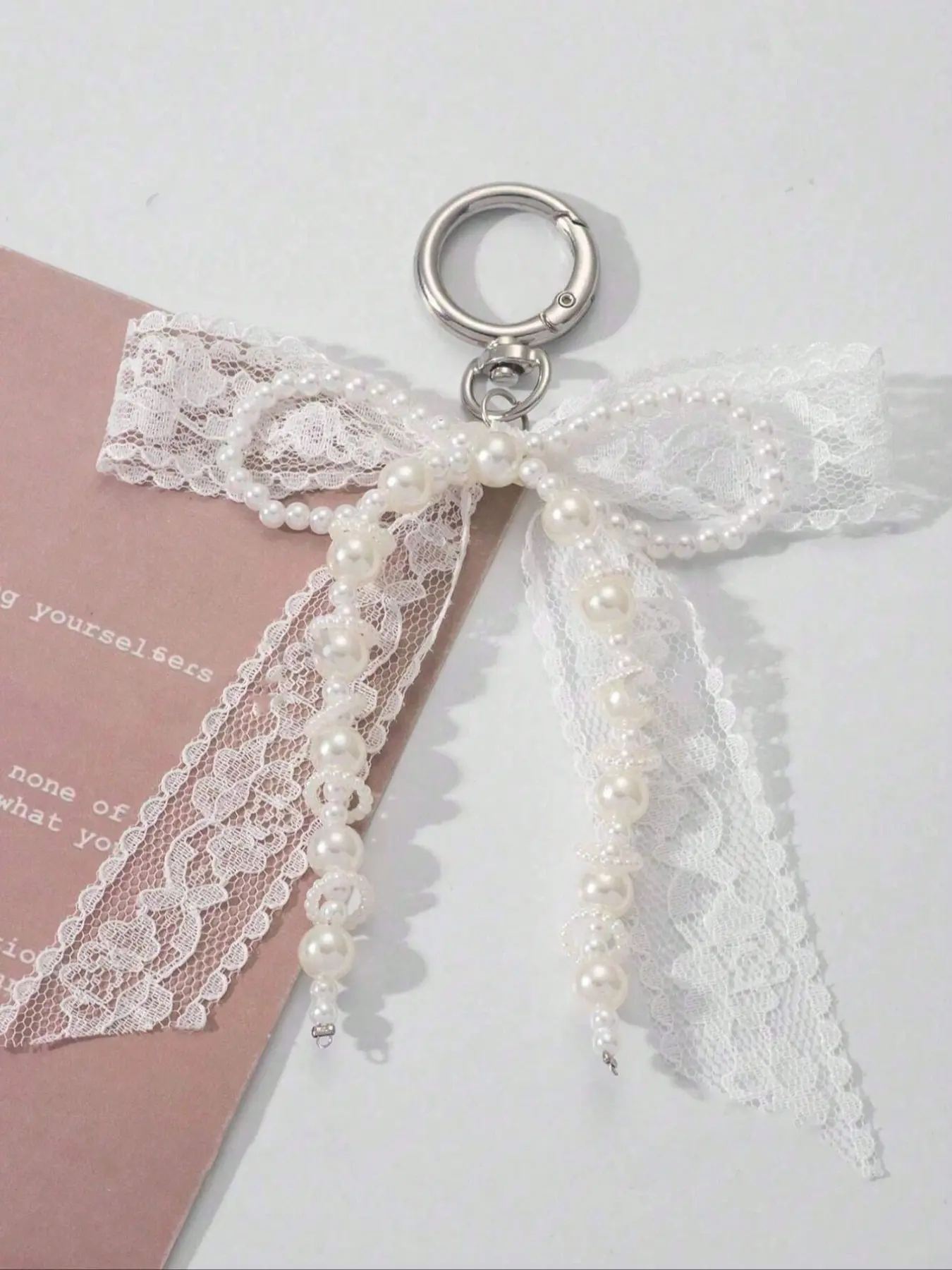 Lace Bowknot and Faux Pearl Keychain Wallet Charm, 1 Piece Set, Y2K Bead Pendant for Bags, Shoes, and Bowknot Decorations, Trendy Cute Aesthetic Keychain, Keychain Accessories