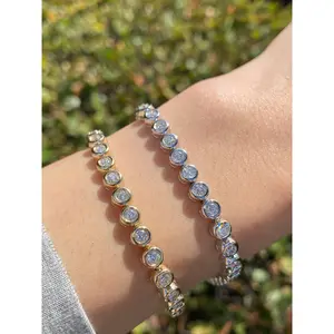 14K Gold Diamond Bezel Bracelet 14K Gold Diamond Bezel Bracelet