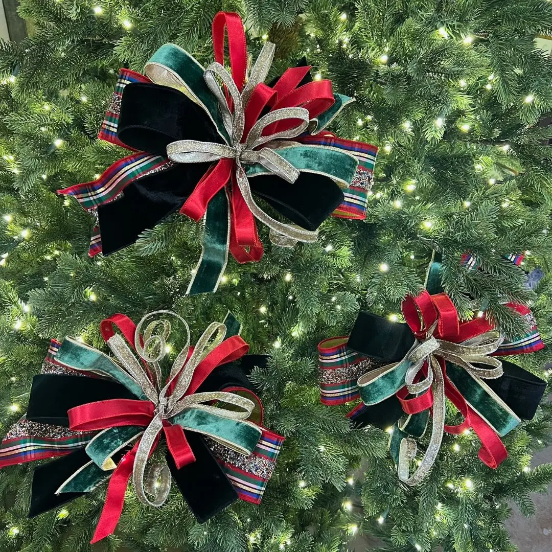 CP-320-25 NUTCRACKER BOX- 3BOWS