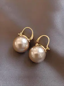 Elegant Faux Pearl Earrings for Women, Vintage French Style, Simple Fashion Design, High-Quality Simulated Pearls, Perfect Gift, Elegant Minimalist Earrings
