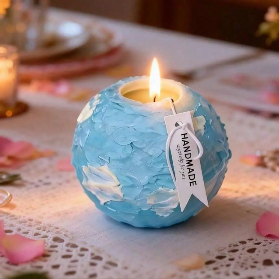 Spinning Globe Themed Scented Candle - Romantic Aromatherapy Fragrant Candle for Relaxation, Sophisticated Home Decor Element, and Luxurious Festival Present Option.