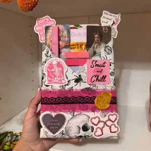 Bookish blind date with a book