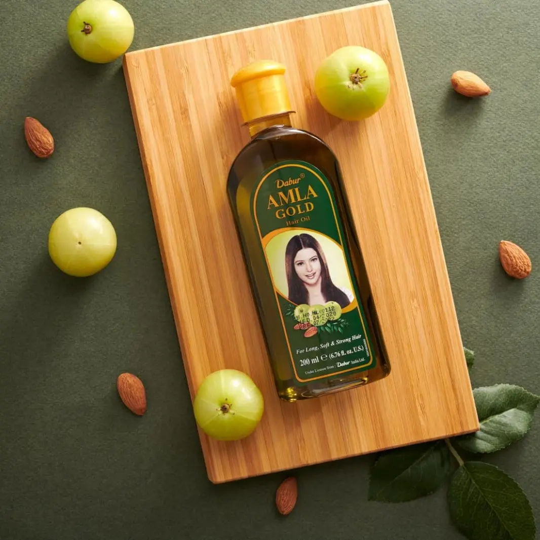 Dabur Amla Gold Hair Oil, Strengthening Treatment for Dry Damaged Hair, Moisturizing Formula with Almond & Henna to Restore Shine for Adults, 200ml