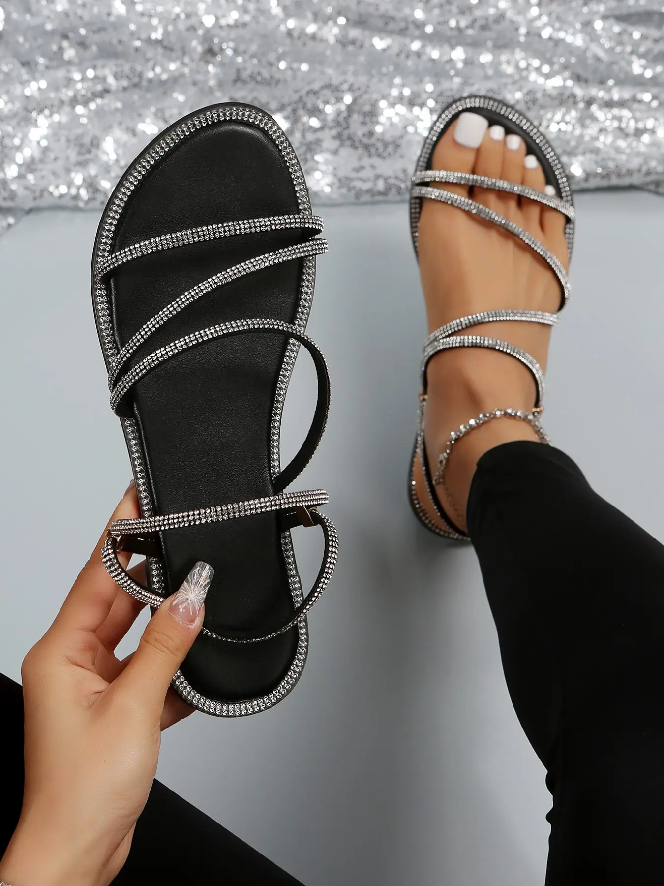Summer New Simple Lightweight Round Toe Open Toe Glass Rhinestone Beach Vacation Slip-On Women's Outdoor Flat Sandals Beach Slides Footwear Slide