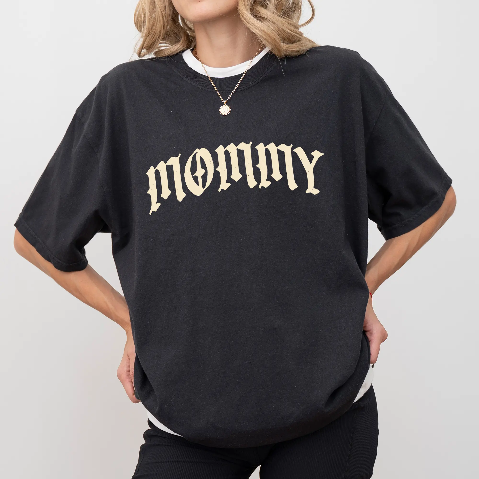 ChicCotton Mommy Gothic Comfort Colors Shirt, Goth Mom T-shirt, Mom Life Graphic Tee, Sassy Mothers Clothing, Mother's Day Gift For Mom Outfits