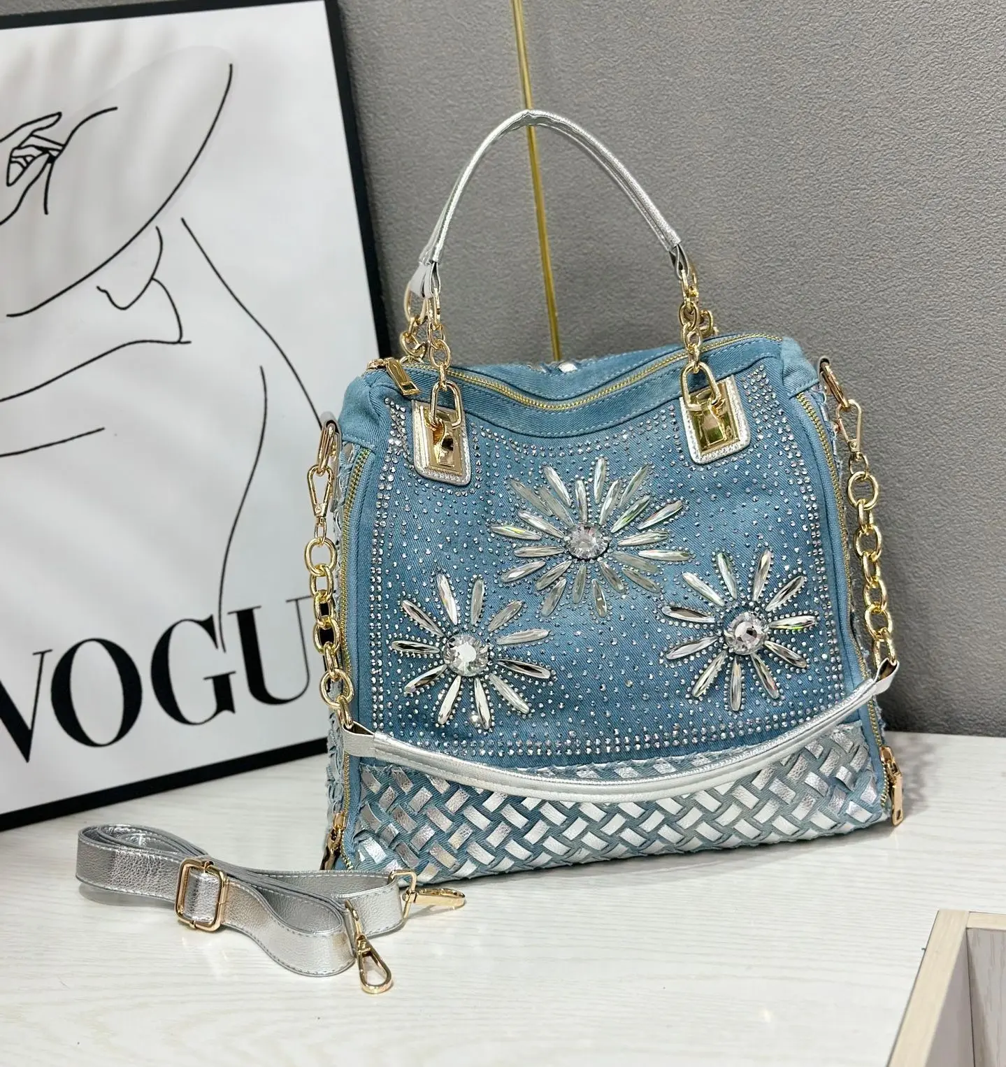 Handwoven Shoulder Bag for Women, Elegant Diamond-Embellished Crossbody Tote with Zipper, High-Capacity Purse for Everyday Carry and Travel