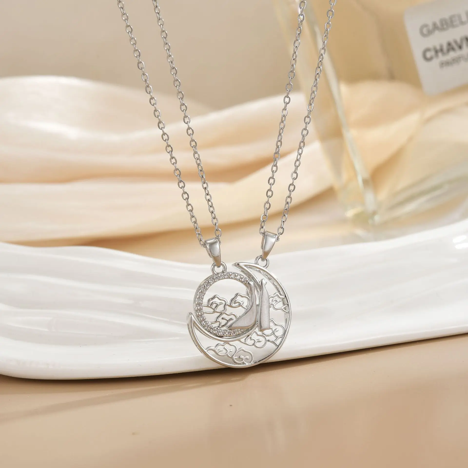 Magnetic couple necklace 27