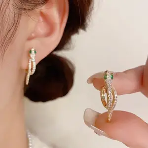 European and American Exaggerated Personality Small Zircon Snake-shaped Metal Ear Buckles, Internet-famous Niche High-end Earrings Wholesale DZEH5061