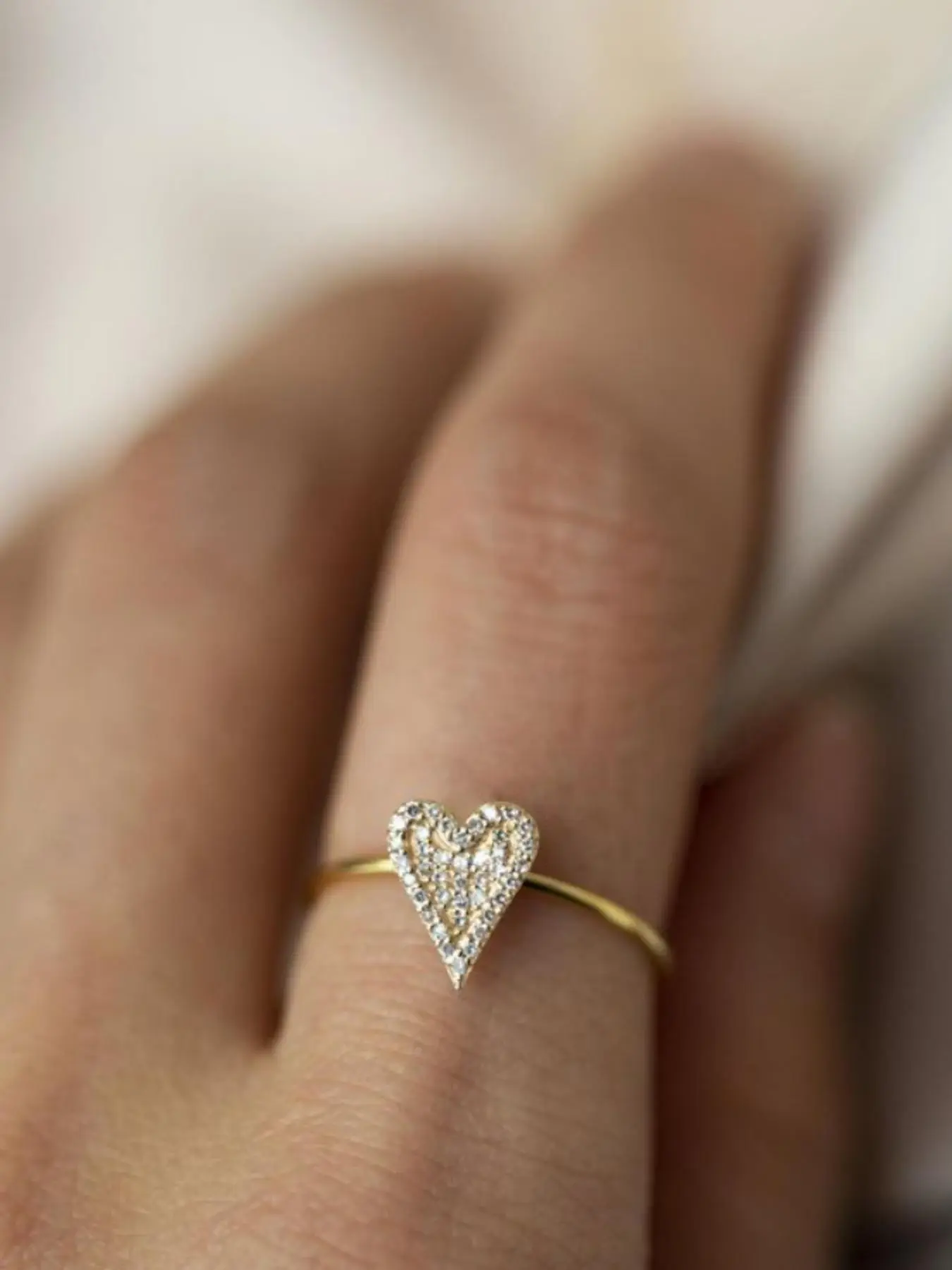 Fashion Simple Heart Design Ring, Rhinestone Decorated Ring for Women, Trendy All-match & Exquisite Jewelry for Birthday Gift, Elegant Rhinestone Ring, Heart Shaped Ring, Elegant Everyday Ring, Beautiful Rings