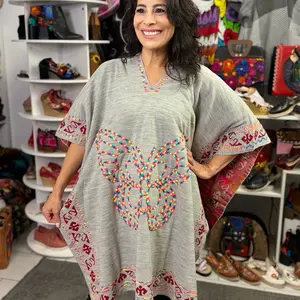 Capa mariposa de $45 - Artisanal Handcrafted Mexican Poncho Gabán One Size Fits All Versatile for Casual & Formal Wear Unique Designs All Seasons Wear