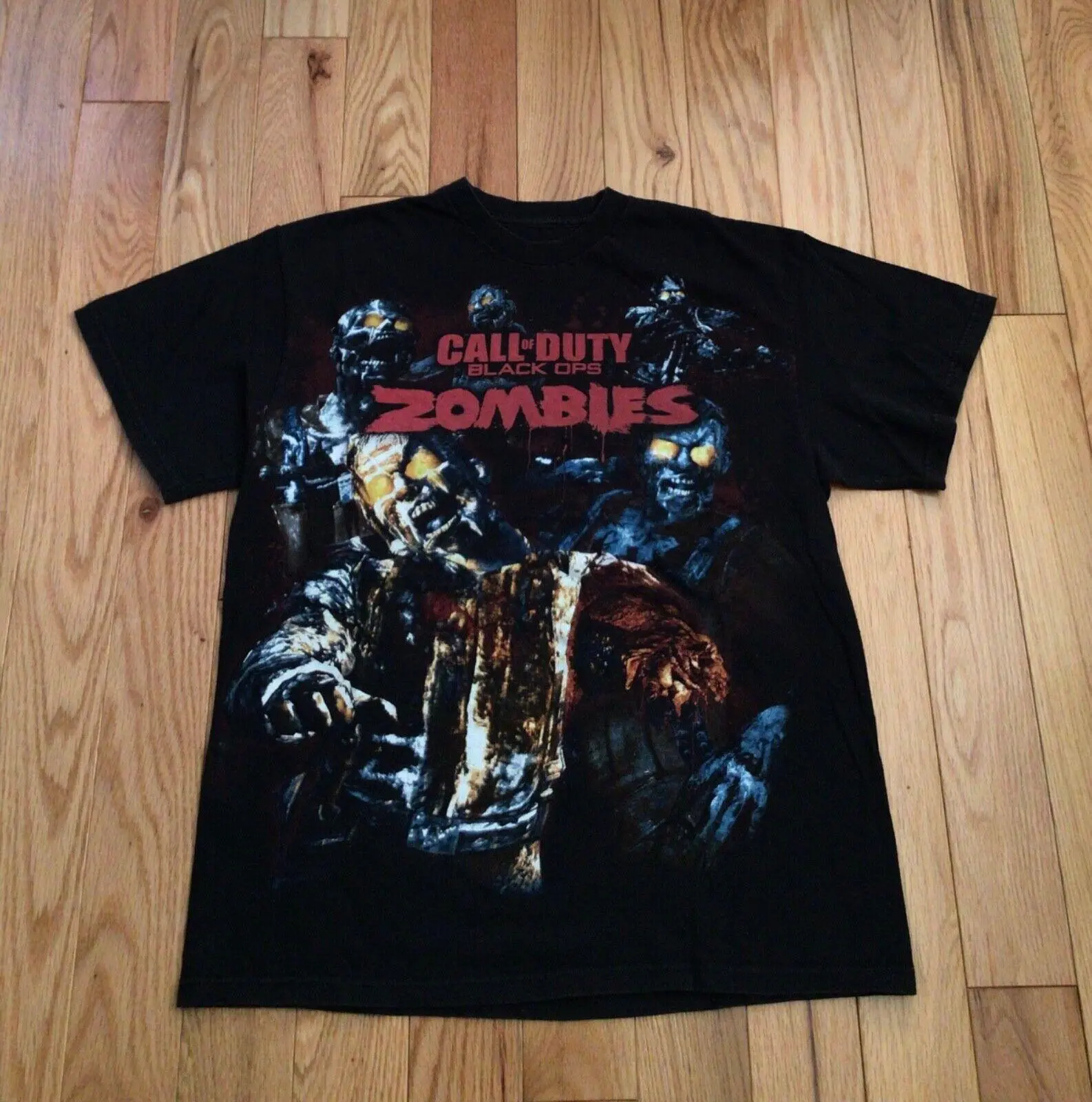 Vintage Call Of Duty Black Ops Zombies REPRINT T-Shirt Sweatshirt Hoodie