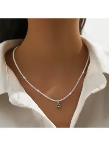 Minimalist Diamond Necklace, High-End Luxury Sparkling Collarbone Chain, Elegant Women's Jewelry, Simple Cold Style Pendant