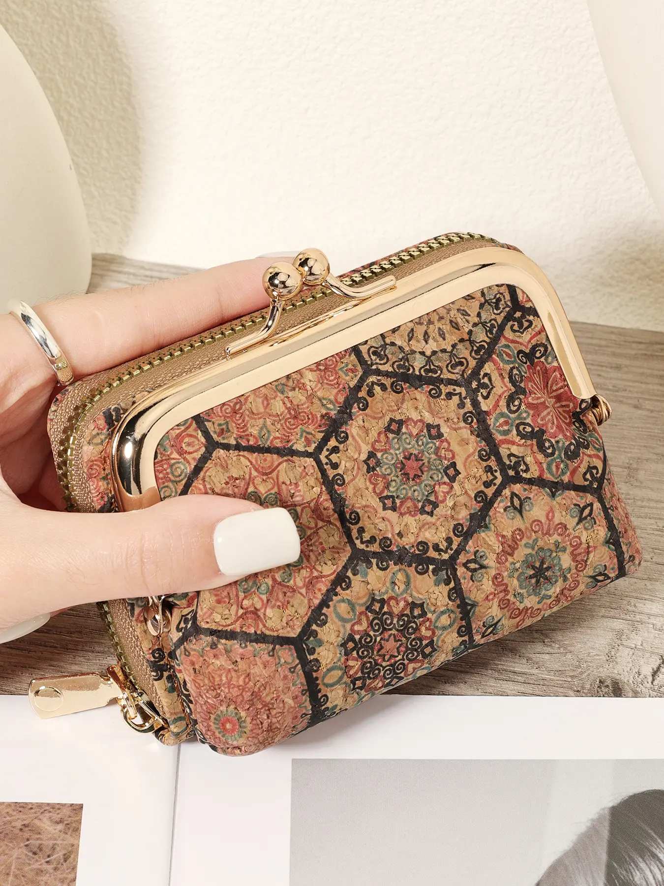 New retro women's short wallet, coin wallet, Wallet Purse, zipper wrapped card clip, key and cash storage bag, detachable, large capacity women's hand-held storage bag