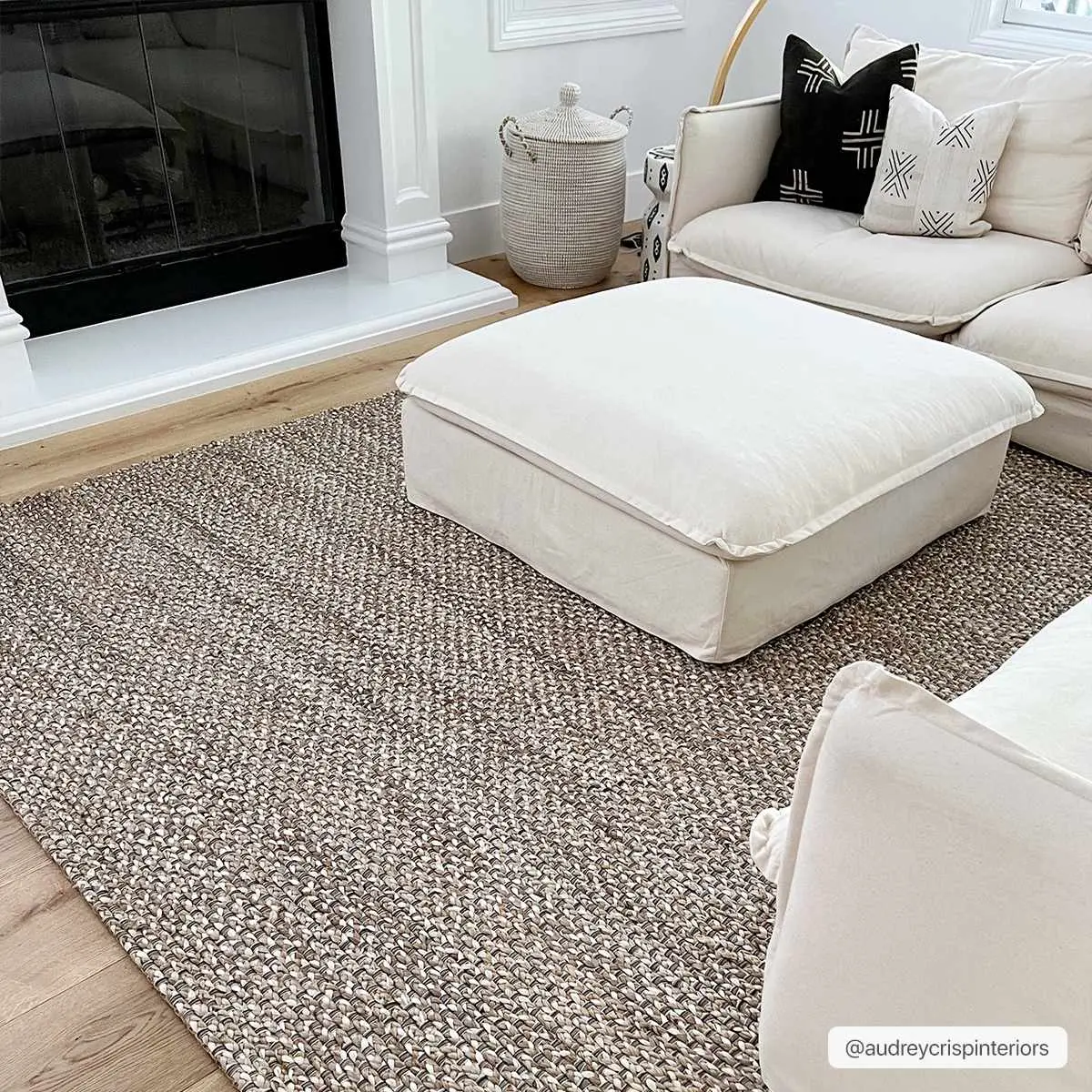 Caspar Hand Woven Natural Jute Rug Caspar Hand Woven Natural Jute Rug