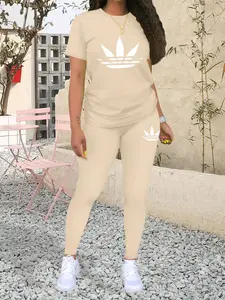 Clover Pattern Print Women's Solid Color Fit Tee & Skinny Pants Two-piece Set, Casual Round Neck Short Sleeve T-shirt & Trousers for Spring & Fall, Ladies Clothes for Daily Wear