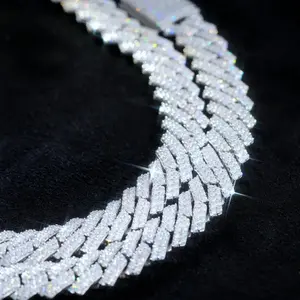 Women's Cuban Link Jewelry Necklace, Elegant Design with Moissanite Gems and Shimmering Stones, Ideal for Special Occasions (Festive & Party Gift)