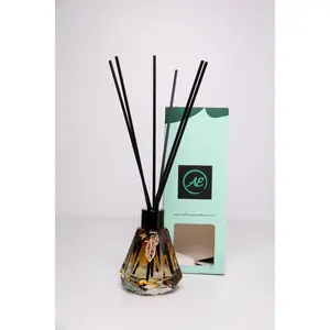 Dark Cedar Reed Diffuser