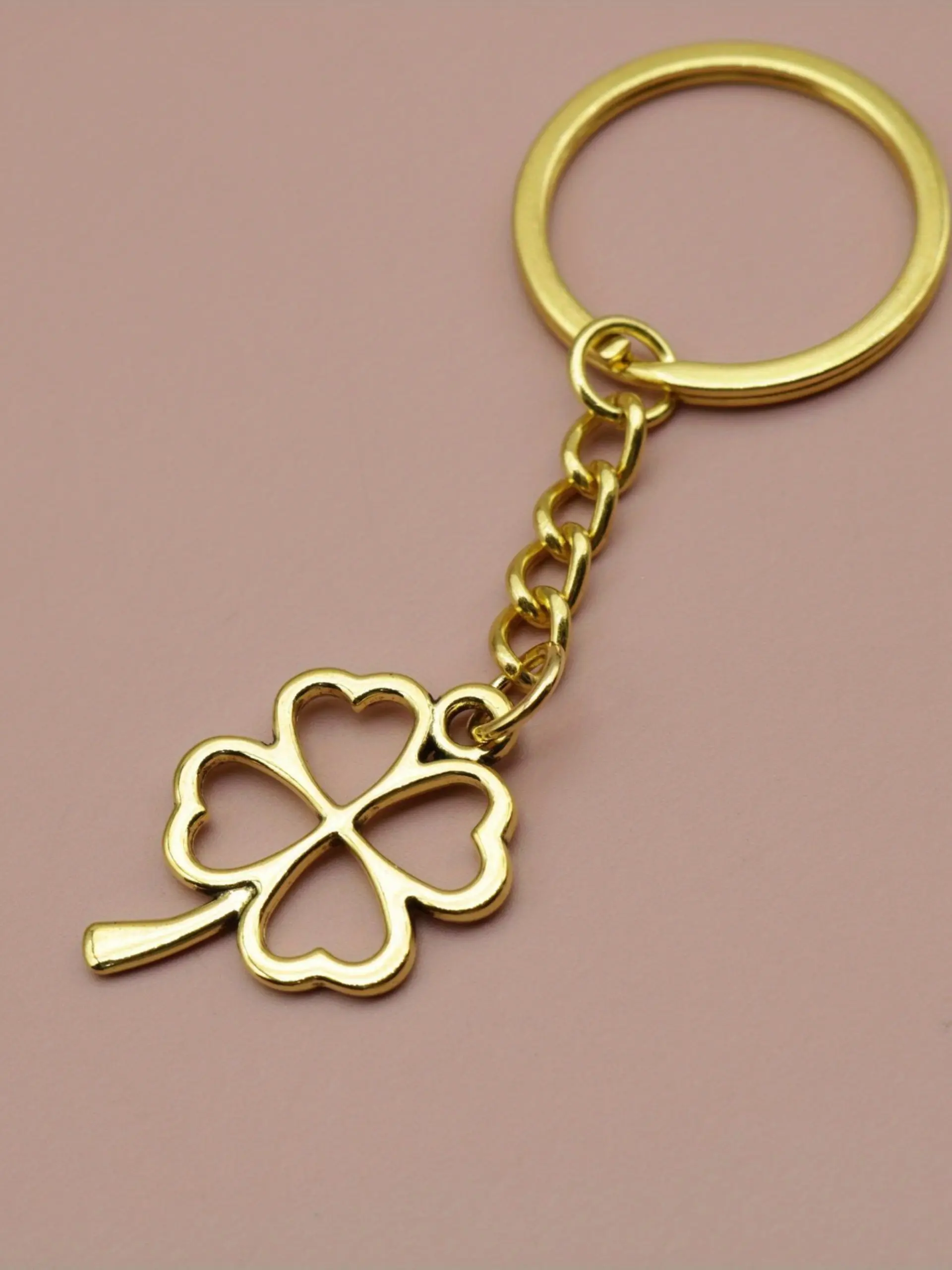 1/20pcs Simple Four-Leaf Clover Hearts Keychain Pendant