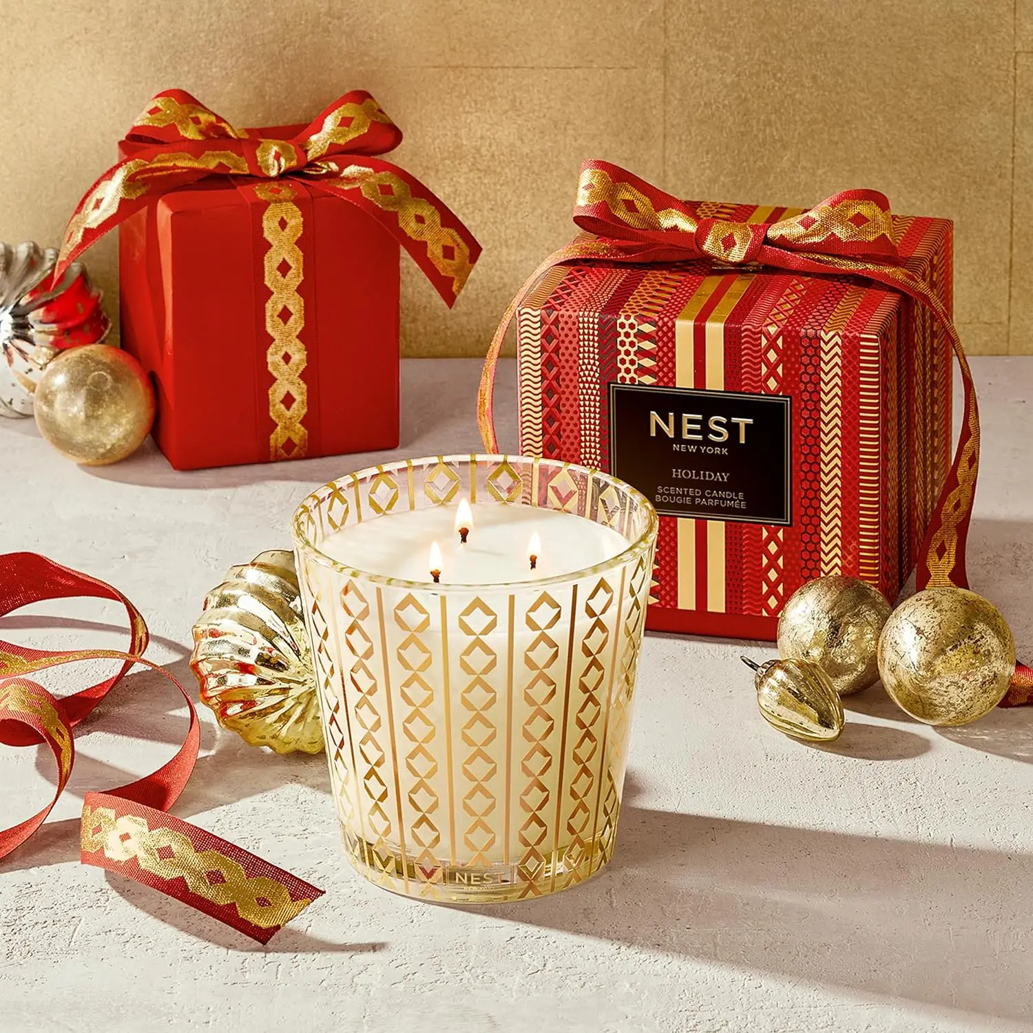 Nest New York Holiday Scented Candle 21.2oz | 3 Wick Nest Candle Non Toxic & Fresh | Enhance Relaxtion,Romance and Fragrance Glass Scented | Gift Valentine