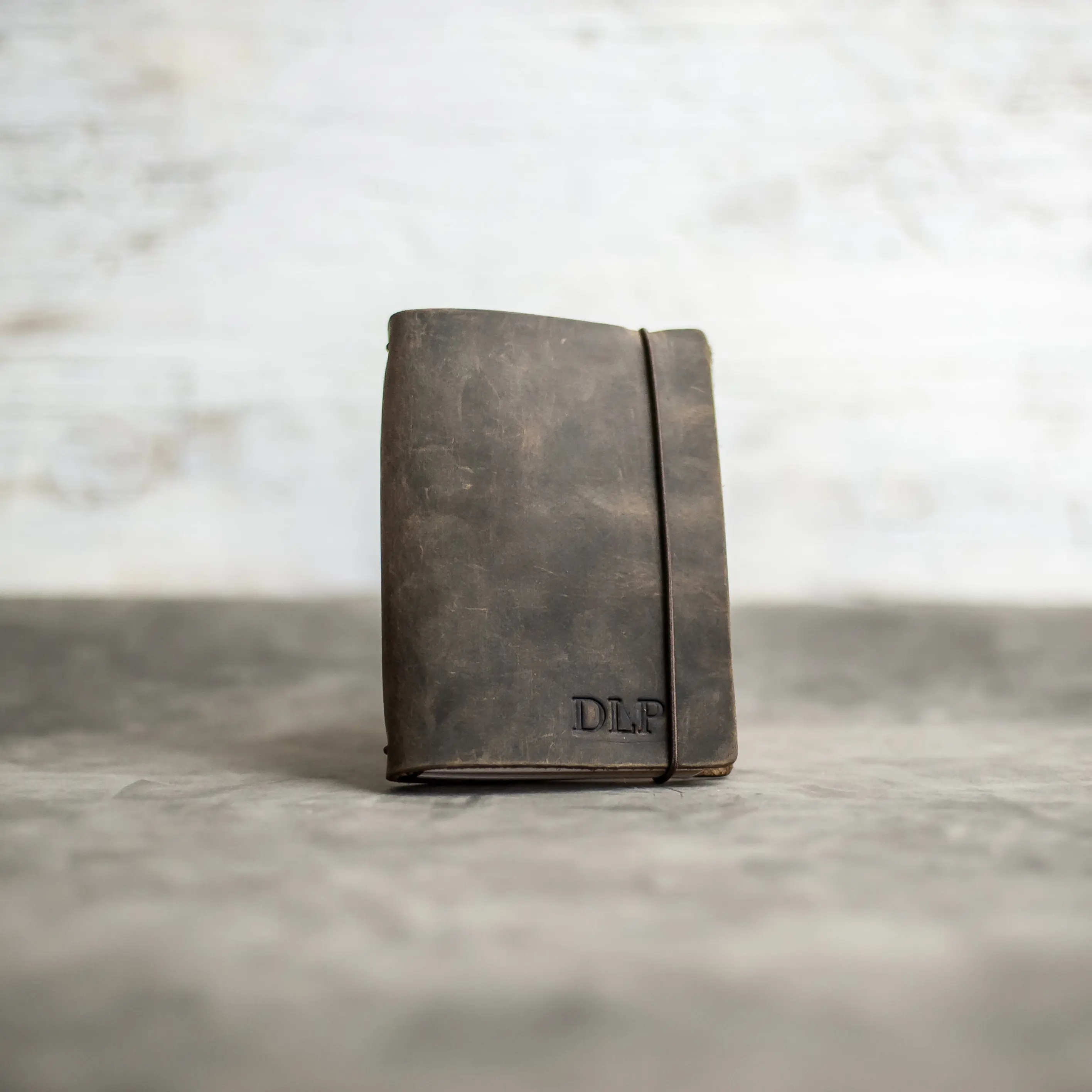 <Custom in Description> REFILLABLE Personalized Leather Pocket Journal with Elastic Closure, Professional Small Notebook, Leather Planner, Sketchbook Notebook, Personalized Custom