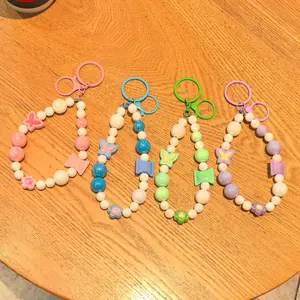 Unisex Cartoon Beaded Keychain - Sweet Candy Colors, Fresh Cute Style, Small Accessory Small Gift for Bags, Phones - Sports & Outdoor Accessory