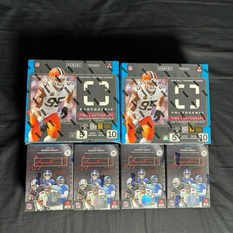 NFL 2025 PYT 2x Photogenic Hobby Boxes! 4x Topps Signature Blaster Boxes! Looking for In Motion, Names of the Game, Avatars, Case Hits! Autos and More
