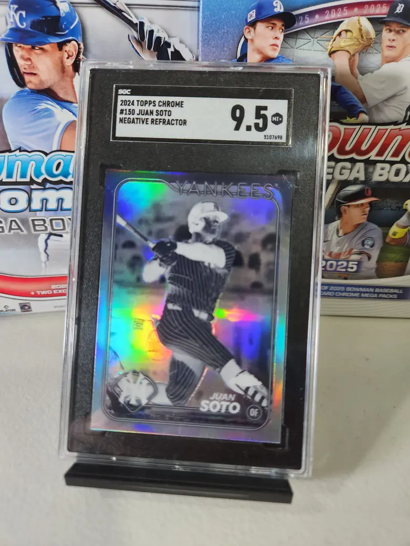 Topps Chrome 2024 Juan Soto Negative Refractor #150 9.5 Graded Baseball Card