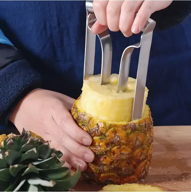 Stainless Steel Pineapple Cored Slicer Cutter - Easy-to-Use Durable Fruit Tool, Comfortable Grip Kitchen Accessory for Home & Restaurant Kitchens, Stainless Steel Cutter